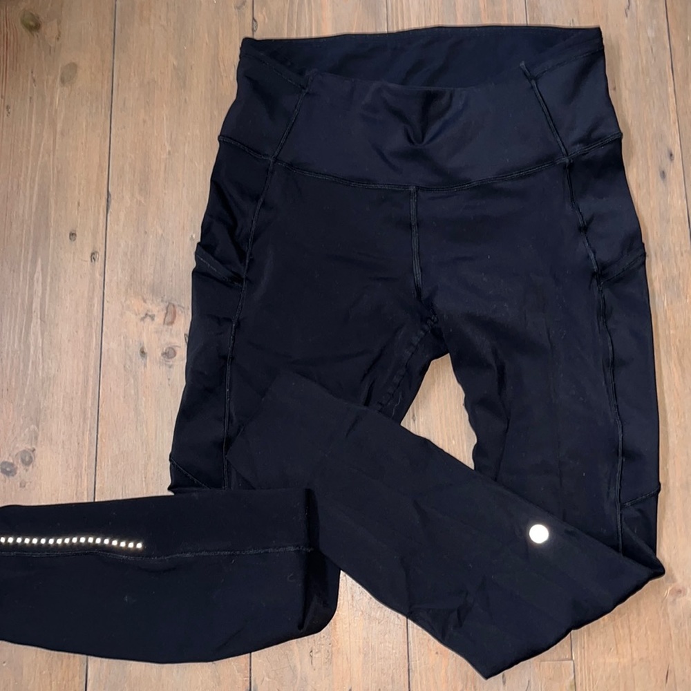 Lululemon black speed up tight leggings